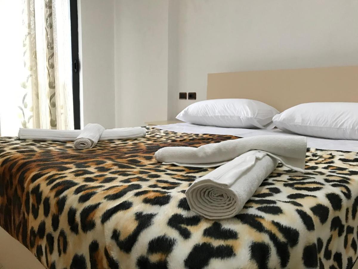 Home Sweet Home 1 - Guest House Tiranë Luaran gambar